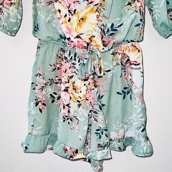 Xhilaration Green Floral Print Cold Shoulder Romper women's size small - Picture 5 of 6